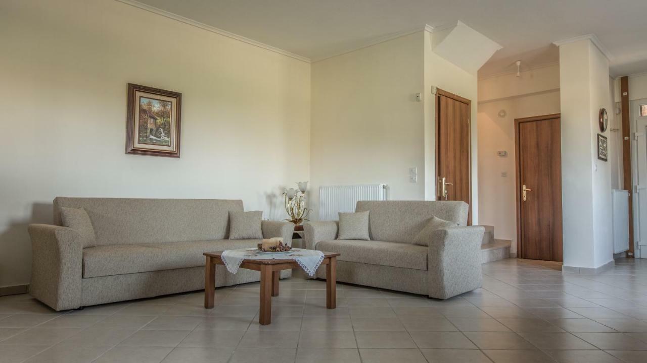Mezoneta Elani Villa ซีวิรี ภายนอก รูปภาพ
